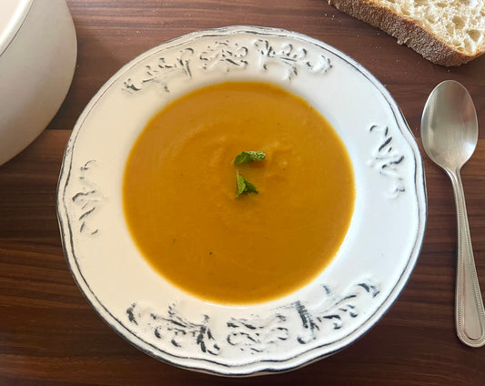 Sweet Potato & Pear Soup | Noro Okusna Juha iz Sladkega Krompirja
