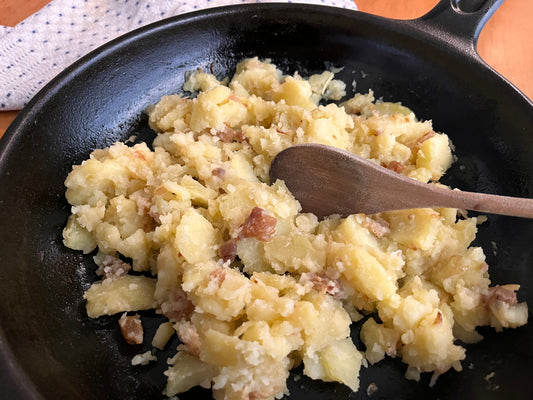 Tenstan Krompir | Sautéed Potatoes with Onions (Slovenian Recipe)